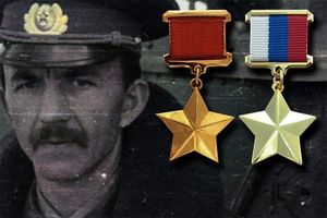 Кем был единственный Герой СССР и России, который получил "Золотую Звезду" за военные подвиги