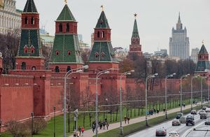 Видео: Что спрятано за стенами Кремля от глаз туристов и обывателей