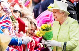 Почему королева Великобритании празднует день рождения два раза в году