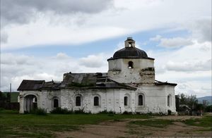 Где находится единственная в России церковь, стоящая на драконах