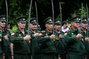 Министров и прокуроров будут охранять казаки