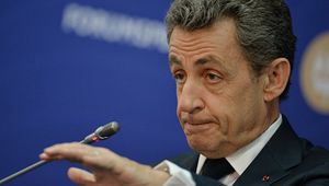 Саркози раскритиковал Олланда за отношение к России