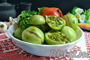 Зеленые помидоры с чесноком по-армянски