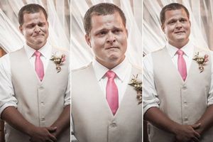 Свадебный фотограф сделал ролик, в котором запечатлел эмоции женихов на бракосочетании