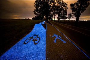 Светящаяся велодорожка в Польше