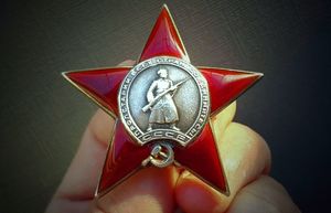 Почему коммунисты выбрали своим символом красную пятиконечную звезду