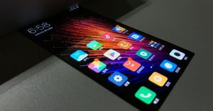 Рабочий прототип гибкого смартфона от Xiaomi?