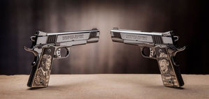 «The Left and The Right»: пара полуавтоматических пистолетов от Cabot Gun