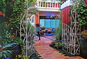 Дизайн двора частного дома — марокканский стиль