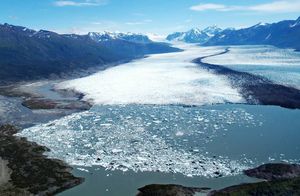 Таяние северных льдов влияет не только на уровень моря, но и на Землю в целом