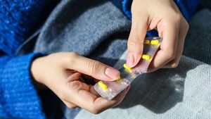 Эксперты назвали ТОП-10 самых покупаемых и бесполезных таблеток в пандемию