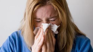 В Роспотребнадзоре назвали основные различия между симптомами ковида, орви и гриппа