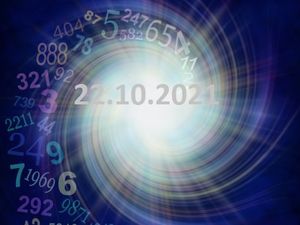 Нумерология и энергетика дня: что сулит удачу 22 октября 2021 года