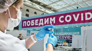 Депздрав оценил спрос на вакцинацию от коронавируса в Москве