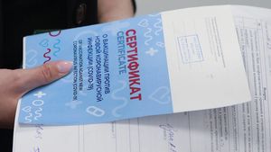 Минздрав России утвердил единый формат сертификата о вакцинации против коронавируса