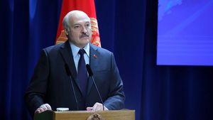 «Негодяи крайние»: Лукашенко обеспокоило появление танков на границе Белоруссии