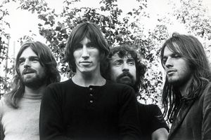 Гитара основателя Pink Floyd продана на торгах почти за 20 тысяч фунтов