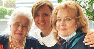 Две Ксении, бабушка и внучка, и между ними мама – Ирина Алфёрова