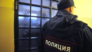Правоохранители устанавливают причастность полицейского к изнасилованию девушки в Москве