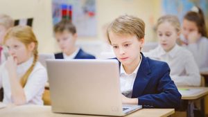 Эксперты расскажут учителям и родителям школьников о кибербезопасности на онлайн-конференции