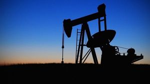 Аналитик назвал три причины, из-за которых цена на нефть превысит 100 долларов