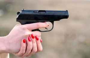 10 пистолетов и револьверов, которые пользуются большой популярностью среди женщин