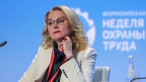 Голикова перечислила регионы, в которых ухудшилась ситуация с COVID-19