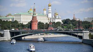 Ряд ограничений останется: как будут жить россияне с 8 ноября