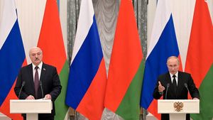 Путин и Лукашенко обсудили ситуацию с беженцами на границах Белоруссии