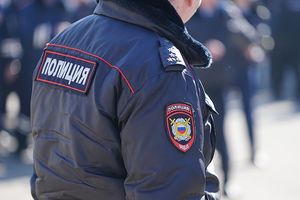 Полиция задержала мужчину с 20 килограммами наркотиков и лопатой в Подольске