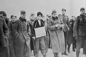 Для чего немецкий офицер носил с собой фото казни Зои Космодемьянской