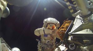 Странная история поразила ученый мир! Кто спас жизни российских космонавтов
