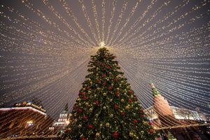 Более четырех тысяч световых конструкций украсят Москву к Новому году