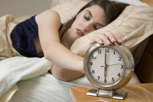 Почему мы просыпаемся до звонка будильника, или Как мозг защищает нас от стресса раннего пробуждения