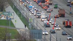 Два автомобиля столкнулись на проспекте Андропова в Москве