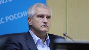 Аксенов допустил ужесточение мер против непривитых от COVID-19 в Крыму