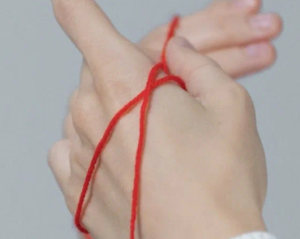 В гостях у ведьмы - красная нитка