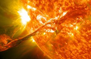 Видео: Как вспышки на Солнце могут вызвать апокалипсис на нашей планете