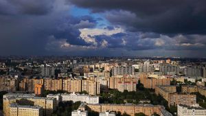 Рекордно низкое атмосферное давление зафиксировали в Москве