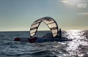 Видео: Через Атлантику в одиночку — португалец проплывет 6 000 км на тримаране