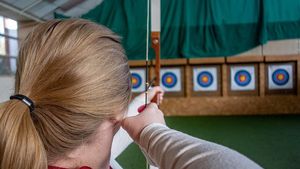 Воспитанница Дворца на Миусах взяла золото по стрельбе из лука на всероссийских соревнованиях