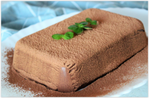 Фирменный десерт "Бархатный кубик" без выпечки: готовится за 10 минут, а съедается за минуту!