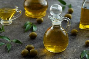 Тетя вернулась из Италии и просветила, как отличить качественное оливковое масло от подделки