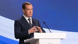 Дмитрий Медведев переизбран на пост председателя партии «Единая Россия»