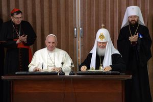 Папа Франциск готов поехать в РФ и обсудит новую встречу с патриархом Кириллом