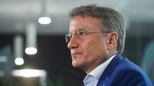 Греф назвал новости об ограничении конвертации рубля санкциями «несусветной чушью»