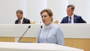 Попова рассказала о распространении штамма коронавируса «омикрон» в России