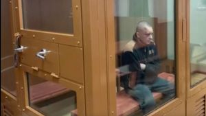 Появились кадры из зала суда, где принимают решение об аресте стрелявшего в МФЦ «Рязанский»