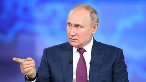 Путин: мигранты из стран СНГ для работы в России должны знать местные законы и обычаи и язык