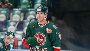 Хоккеиста «Ак Барса» Воронкова отправили в медучреждение с травмой головы